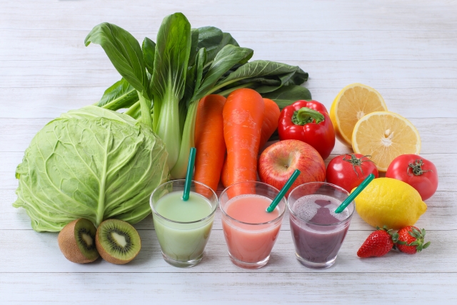 シミ　防ぐ　食事